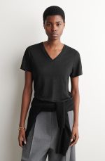 Linen V-Neck T-Shirt Black