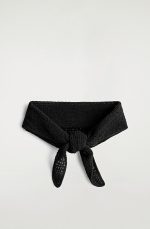 Cut Out Knitted Triangle Scarf Black - Image 4