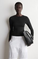 Round-Neck Top Black