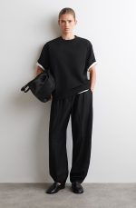 Round-Neck T-Shirt Black - Image 2