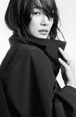 Mock-Neck Jacket Black - Image 2