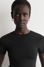 Round-Neck T-Shirt Black - Image 3