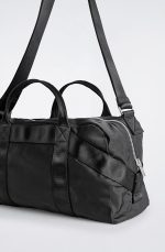 Sports Zipper Bag Black - Image 4