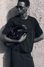 Sports Zipper Bag Black - Image 2