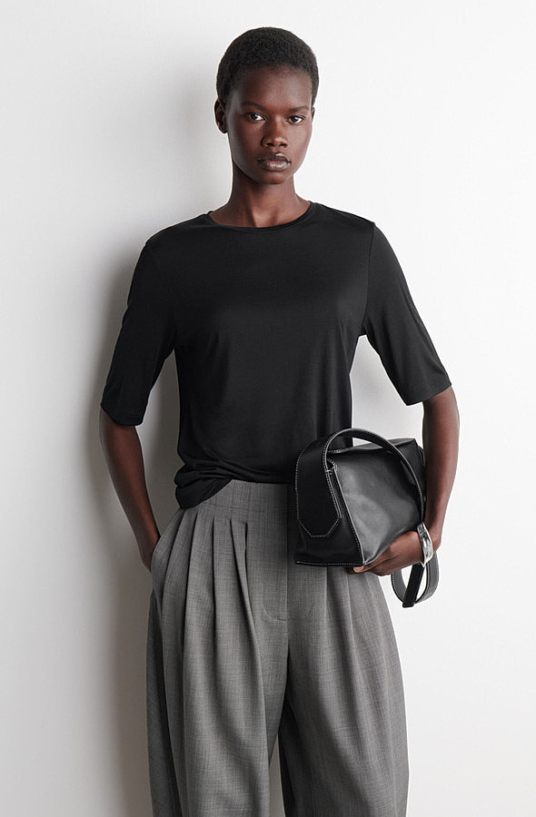 O1CN016Mgl9w1u7vxfbnjfc_!!4611686018427380567-0-item_pic Silk Round-Neck T-Shirt Black - Image 1