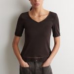 V-Neck T-Shirt Brown
