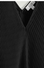 V-Neck Top Black - Image 4
