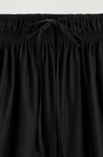 Pleated Shorts Black - Image 4
